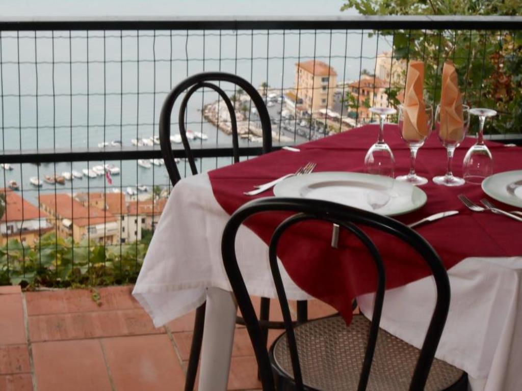 Hotel Vittoria Porto Santo Stefano  Buitenkant foto